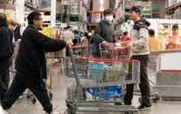 Gần 50% người Mỹ đối mặt với áp lực tài chính nặng nề