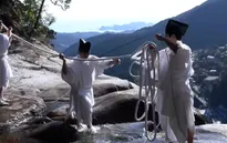 Thay dây thừng thiêng để cầu chúc may mắn dịp năm mới ở Nhật Bản