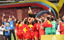 Bóng đá Việt Nam và dấu ấn HLV Kim Sang-Sik: Thành công không tới từ những phép màu