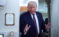 Tổng thống Trump cảnh báo hạm đội Mỹ đang hướng về Iran