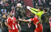 Bayern Munich để thua trận đầu tiên tại Bundesliga mùa này