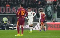 Hòa AS Roma, AC Milan tụt lại trong cuộc đua vô địch tại Serie A