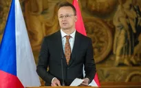 Hungary triệu tập Đại sứ Ukraine về cáo buộc can thiệp bầu cử 