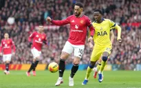 Đánh bại Tottenham, Man Utd vững vàng trong top 4 Ngoại hạng Anh
