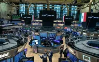 Phố Wall ngâp sắc xanh, Dow Jones lần đầu vượt 50.000 điểm