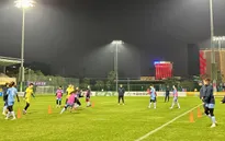 ĐT nữ Việt Nam làm quen sân chuẩn bị trận giao hữu với ĐT nữ Trung Quốc