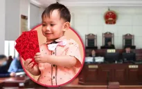 Tòa án Trung Quốc buộc người cha trả lại tiền lì xì cho con trai