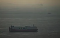 Iran đề xuất thu phí đối với tàu thuyền đi qua eo biển Hormuz