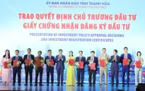 Thanh Hóa trao quyết định chủ trương đầu tư, giấy chứng nhận đăng ký đầu tư và ký biên bản ghi nhớ đầu tư 42 dự án