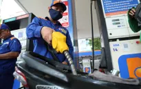 Giá xăng, dầu cùng tăng, có loại tăng hơn 2.400 đồng/lít