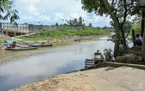 Malaysia tạm giữ 34 học sinh vượt biên trái phép để đi học