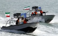 Iran đe dọa mạnh mẽ chưa từng có với tàu Hải quân Mỹ tiến vào eo biển Hormuz