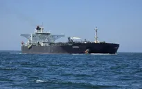 Nghi vấn UAE bí mật vận chuyển dầu qua eo biển Hormuz 