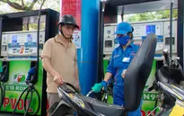 Giá xăng dầu tiếp tục giảm, có loại giảm gần 1.700 đồng/lít