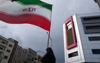 Tổng thống Trump tạm dừng kế hoạch nối lại tấn công Iran
