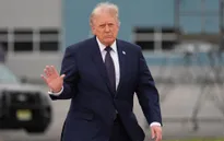 Tổng thống Trump cân nhắc đề xuất ngừng bắn của Iran