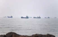 Oman và Iran đàm phán về lưu thông qua eo biển Hormuz	