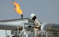 Giá dầu Brent vượt mốc 105 USD/thùng