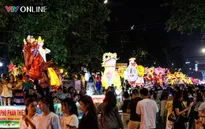 Tuyên Quang: Lung linh sắc màu đèn Trung thu khổng lồ xuống phố