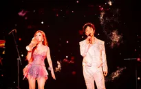 Hậu trường "Xoay tròn" trở thành câu chuyện trong MV mới của Orange