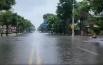 Mưa lớn tại Hải Nam (Trung Quốc)