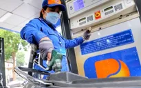 Giá xăng E10 vượt 27.000 đồng/lít