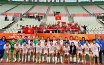 HLV Hoàng Văn Phúc hài lòng với ĐT nữ Việt Nam