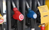 Vì sao giá dầu diesel tăng mạnh trên toàn cầu?