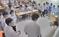 Tạm giữ nam sinh hành hung cô giáo ngay trong lớp học ở Hà Nội
