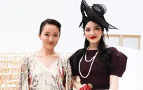 Lý Nhã Kỳ đọ dáng cùng Châu Tấn ở show Chanel