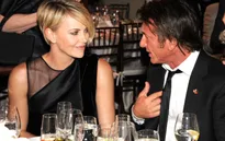 Charlize Theron và Sean Penn tính chuyện nhận con nuôi