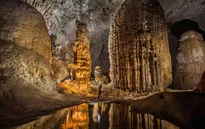 Hang Sơn Đoòng dưới ống kính của nhiếp ảnh gia Australia John Spies
