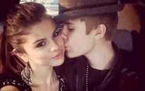 Justin Bieber lại tái hợp với Selena Gomez