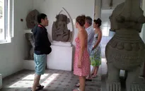 Chấn chỉnh tình trạng hướng dẫn viên du lịch "chui"