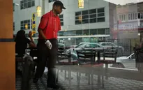 IMF đề nghị Mỹ tăng mức lương tối thiểu