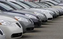 Giá xe ô tô không điều chỉnh tăng theo tỷ giá