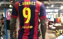 Luis Suarez mang áo số 9 tại Barcelona?