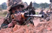 Ấn Độ và Pakistan đọ súng dọc biên giới