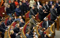 Chính phủ Ukraine vượt qua bỏ phiếu bất tín nhiệm