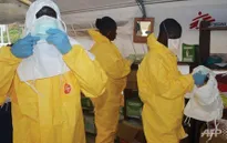 Diễn biến dịch căng thẳng, thuốc thử nghiệm điều trị Ebola tới Liberia