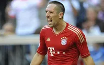 Bỏ qua Messi & C.Ronaldo, Suarez ủng hộ Ribery giành QBV