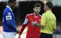 Premier League lại "nóng" vì vấn đề trọng tài