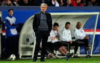 Chelsea đại bại, Mourinho cảm thấy "buồn cười"