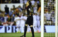 Thủ môn Barca muối mặt vì "đòn hiểm" của CĐV Real