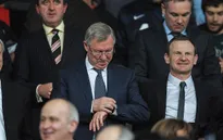 Sir Alex "cảm thấy buồn" vì cách Man Utd đối xử với David Moyes