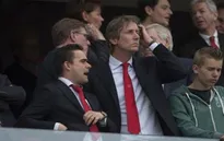 "Người nhện" Van der Sar trở lại Old Trafford, làm "phó tướng" cho Van Gaal?