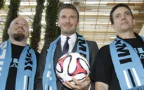 "Ngứa nghề", David Beckham úp mở chuyện xỏ giày trở lại