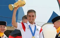 Ibrahimovic tán thành quyết định "nghỉ hưu" của Philipp Lahm
