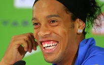 Tin chuyển nhượng tối 30/07: Ronaldinho sẽ tới Premier League chơi bóng