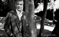 George Clooney lại bị “chất vấn” về giới tính